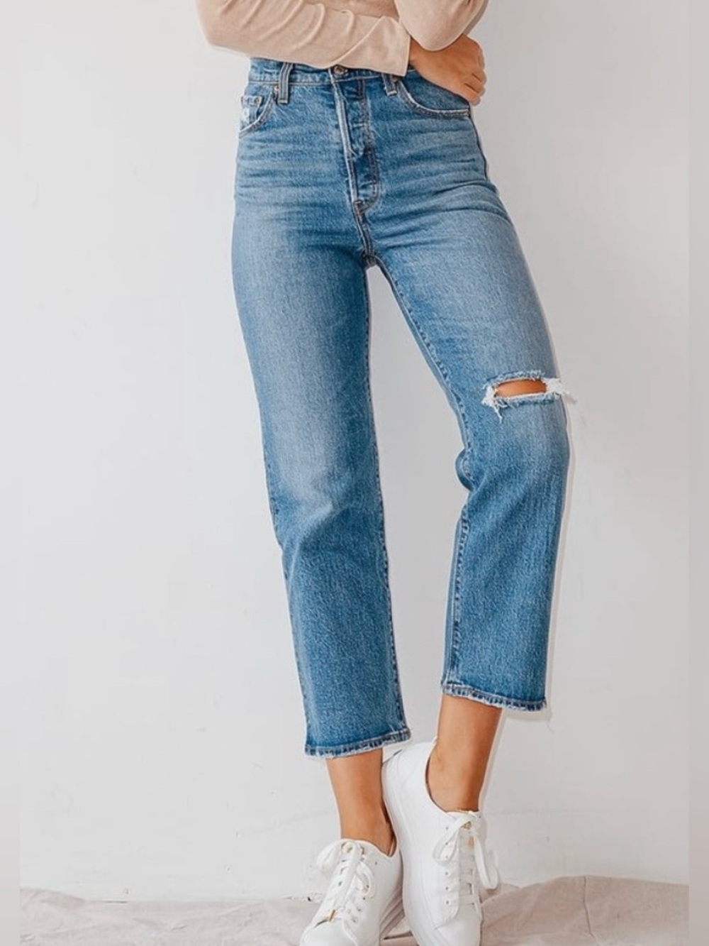 Levi's Medium Wash Wedgie Straight Distressed Jeans - Size 27